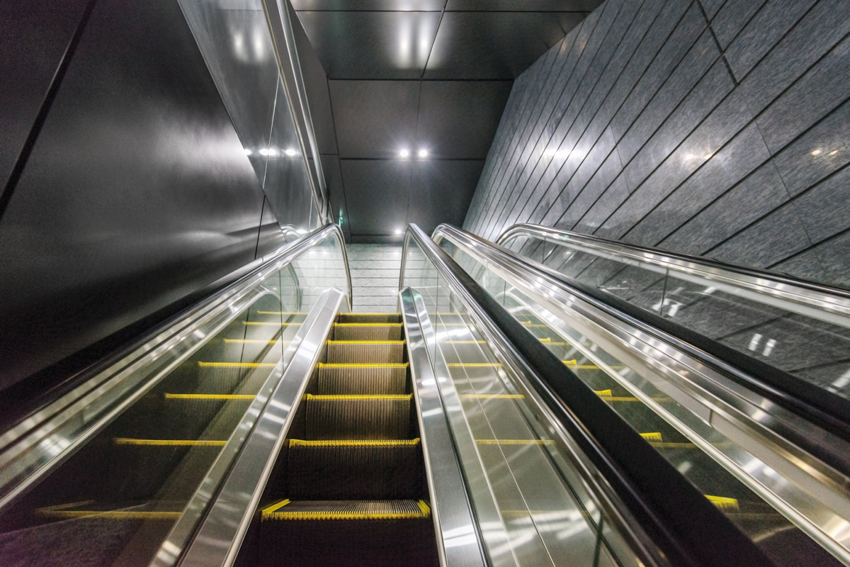 ELEVATORS & ESCALATOS